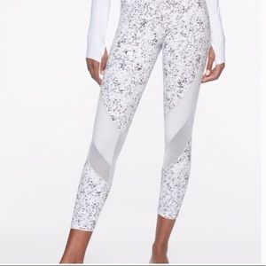 Athleta Sandstone PowerVita Salutation 7/8 Tights